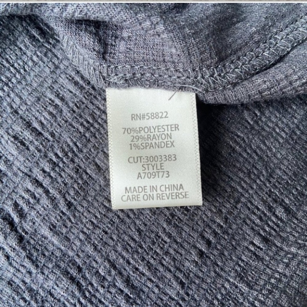 Max Studio Size M Top. Like New. - image 6